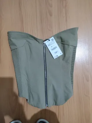 Corpiño Zara Verde Militar Talla XS Nuevo