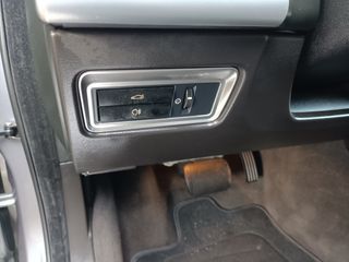 Jaguar XF 2012. EL REY DE LA ELEGANCIA.V.O