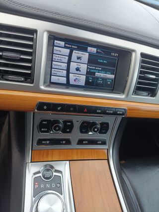 Jaguar XF 2012. EL REY DE LA ELEGANCIA.V.O