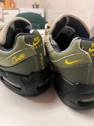 Tênis Nike Bege e Verde