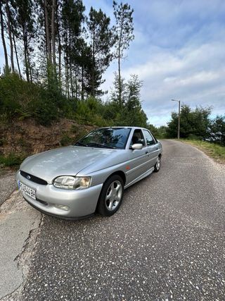 Ford Escort 1998, 1.8 16v