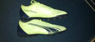 Zapatillas de fútbol Puma amarillas