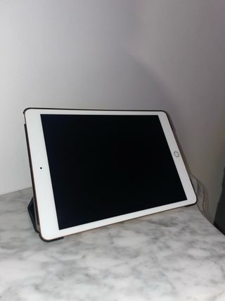 iPad 7ª Generación Dorado y Blanco