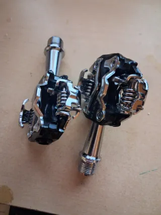 Pedales automáticos Eltin