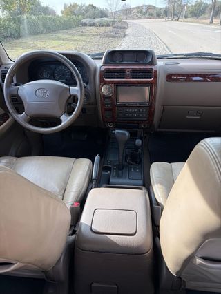 Toyota Land Cruiser J90 50 aniversario