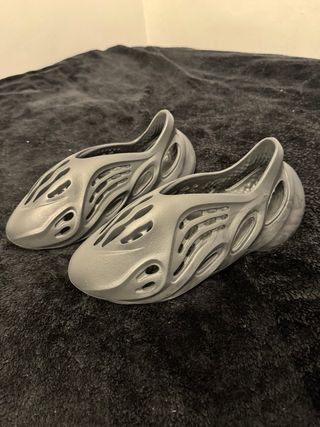 Yeezy Foam Runner Gris