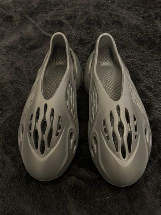 Yeezy Foam Runner Gris