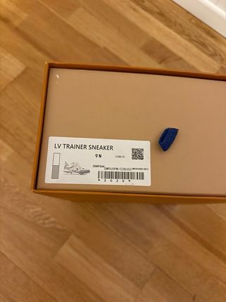 Louis Vuitton LV Skate Blancas y Grises