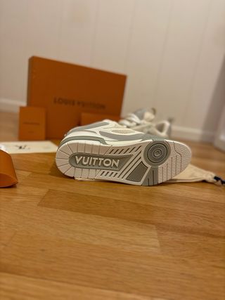 Louis Vuitton LV Skate Blancas y Grises