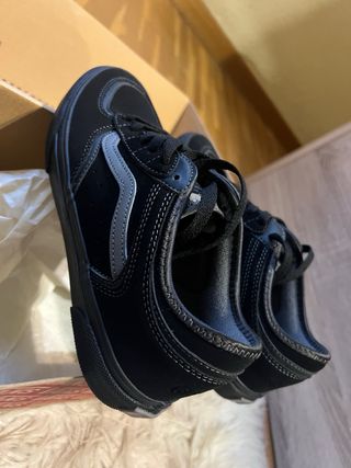 Zapatillas Vans Negras y Grises