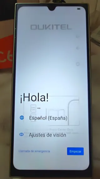Oukitel C62. Doppio schermo.