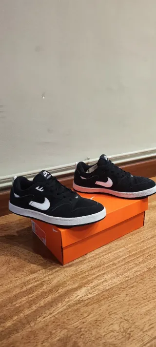 Zapatillas Nike SB Alleyoop Talla 38.5