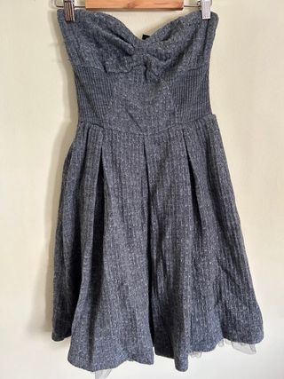Vestido fiesta gris Stradivarius