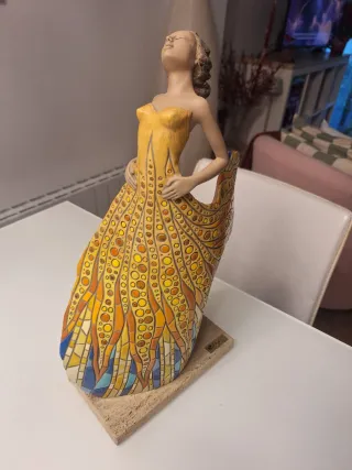 Escultura Art Bona A. Peroliu Firmada