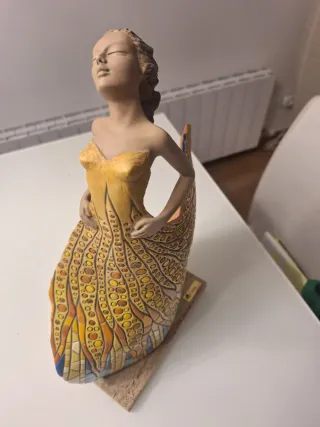 Escultura Art Bona A. Peroliu Firmada