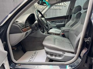 BMW Serie 7 750iAL 240 kW (326 CV)