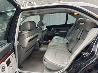 BMW Serie 7 750iAL 240 kW (326 CV)