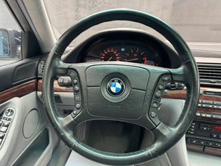 BMW Serie 7 750iAL 240 kW (326 CV)