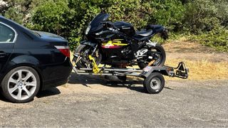 Remolque para moto con rampa