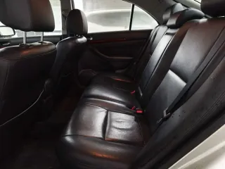 Toyota Avensis 2003