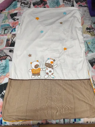 Chichonera y funda nórdica cuna marca Pirulos