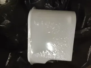 Cubo plástico dispensador líquidos nuevo