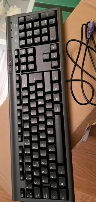 Teclado ordenador negro PS/2