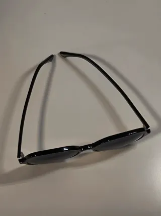 Gafas de sol Silvian Heach negras sin estrenar