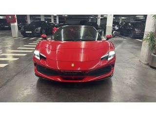 Ferrari 296 3.0 V6 GTB 610 kW (830 CV)