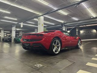 Ferrari 296 3.0 V6 GTB 610 kW (830 CV)