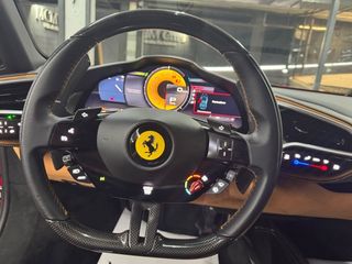 Ferrari 296 3.0 V6 GTB 610 kW (830 CV)