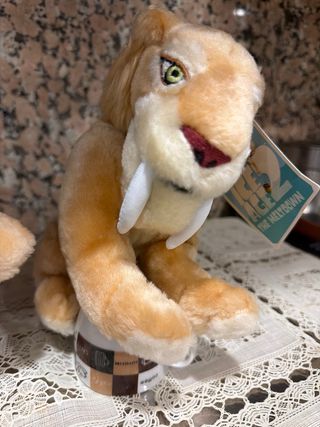 Peluche Mamut, Alce, Tigre Dientes Sable y Pato