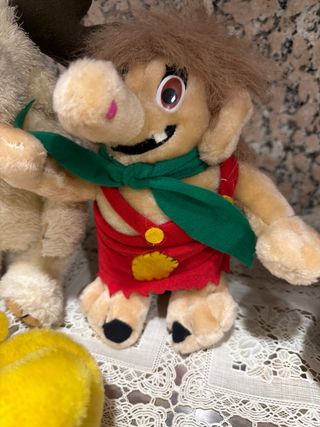 Peluche Mamut, Alce, Tigre Dientes Sable y Pato