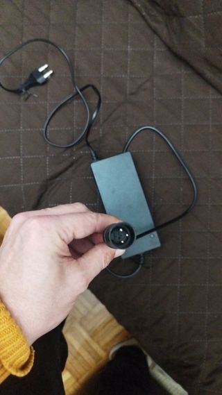 Silla de ruedas eléctrica y plegable MARTINIKA