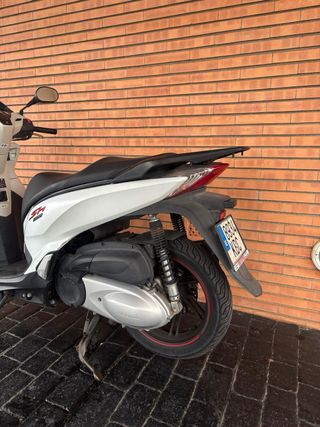 Honda SH 300i 2017 49.050km Carnet A2