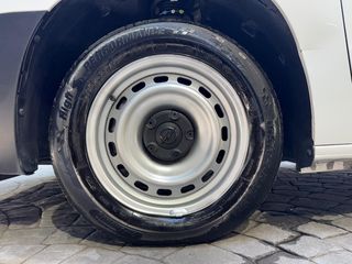 Opel Combo Cargo 1.5 Diesel L 650kg 75 kW (102 CV)