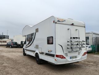 Autocaravana Capuchina 6 plazas viajar 7 dormir