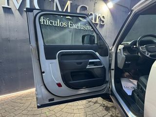 Land Rover Defender 90 D200 MHEV SE 4WD Auto 147 kW (200 CV)