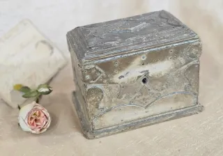 Antigua Caja Joyero Cofre Siglo XIX