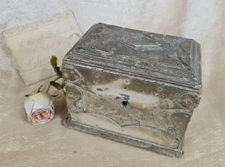 Antigua Caja Joyero Cofre Siglo XIX