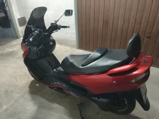 Suzuki Burgman 125cc Maxi Scooter