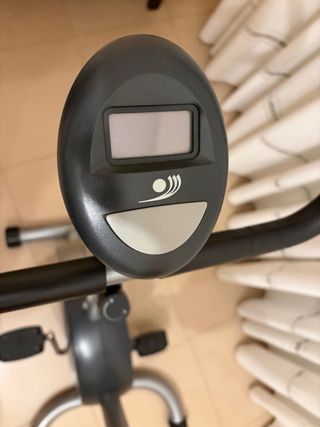 Bicicleta Estática Gris y Negra