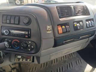 DAF FA LF 45.220-CAMIONES GANCHOS PORTACONTENEDORE