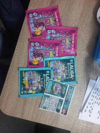 Sobres cromos LaLiga y  Hypermotion 2025-26