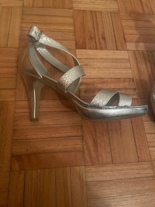 Sandalias tacón Marypaz plateadas talla 38
