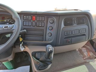 DAF FA XB 290 14 T - CAMION EN CHASIS / CAMIONES E