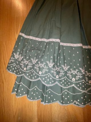 Falda Batista Bordada Massimo Dutti T44