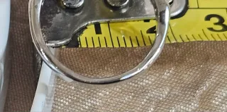 Anillo Flor Esmeralda y Cristales Plateado