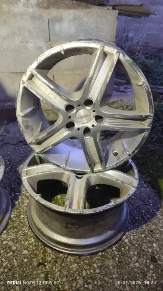 Llantas Momo Fighter 8Jx17H2