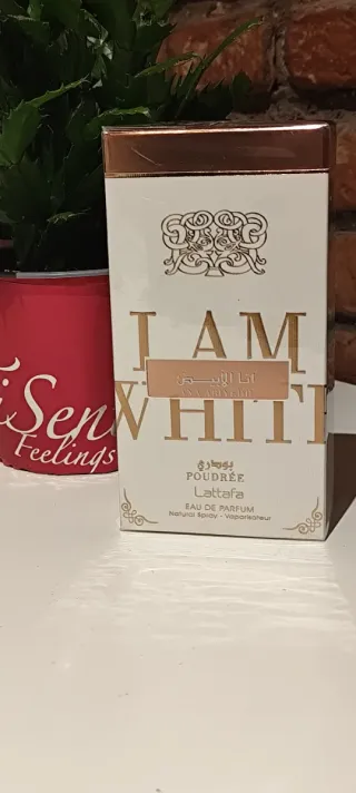 Perfume Lattafa Ana Abiyedh Poudrée Mujer